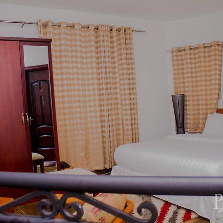 Volta Serene Hotel Ho Bagian luar foto