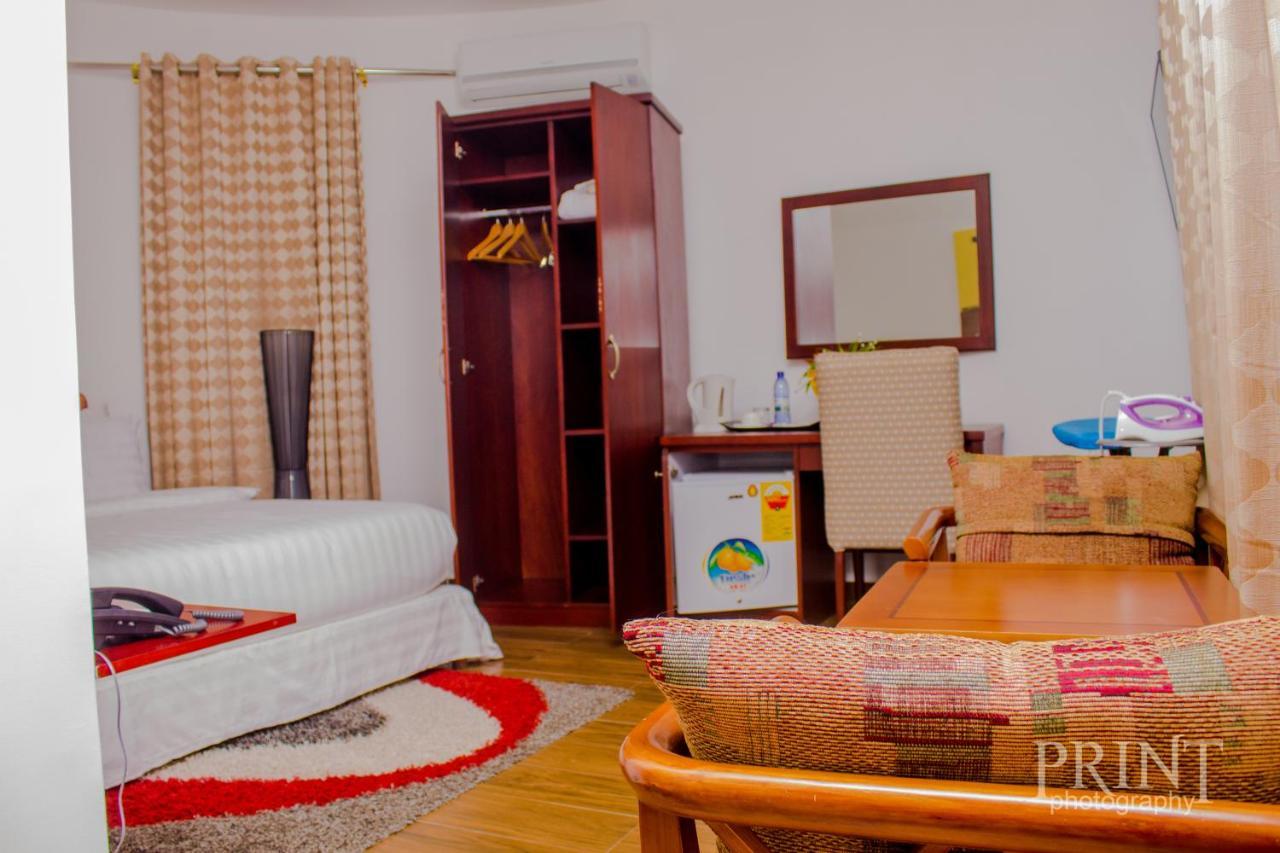 Volta Serene Hotel Ho Bagian luar foto